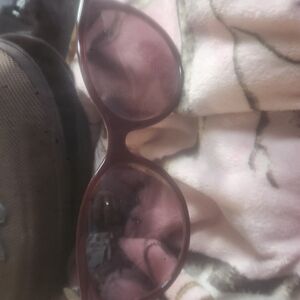 Elegant Burgundy Sunglasses